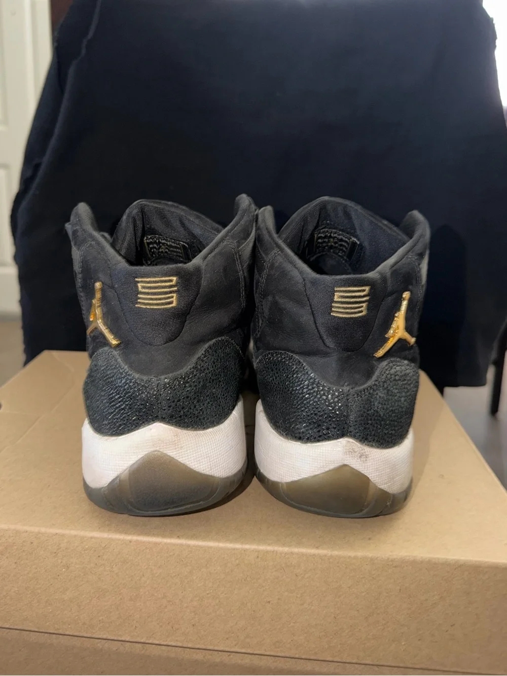 Air Jordan 11 Heiress Black Stingray Size 6.5y GS Sneakers 2017 852625-030